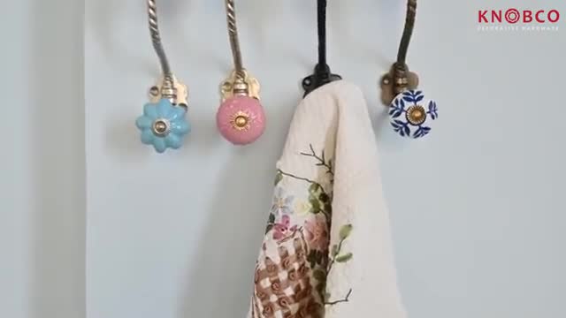 ターコイズフローラルセラミックウォールフック：ヴィンテージコート